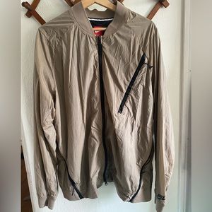 Men’s Nike windbreaker